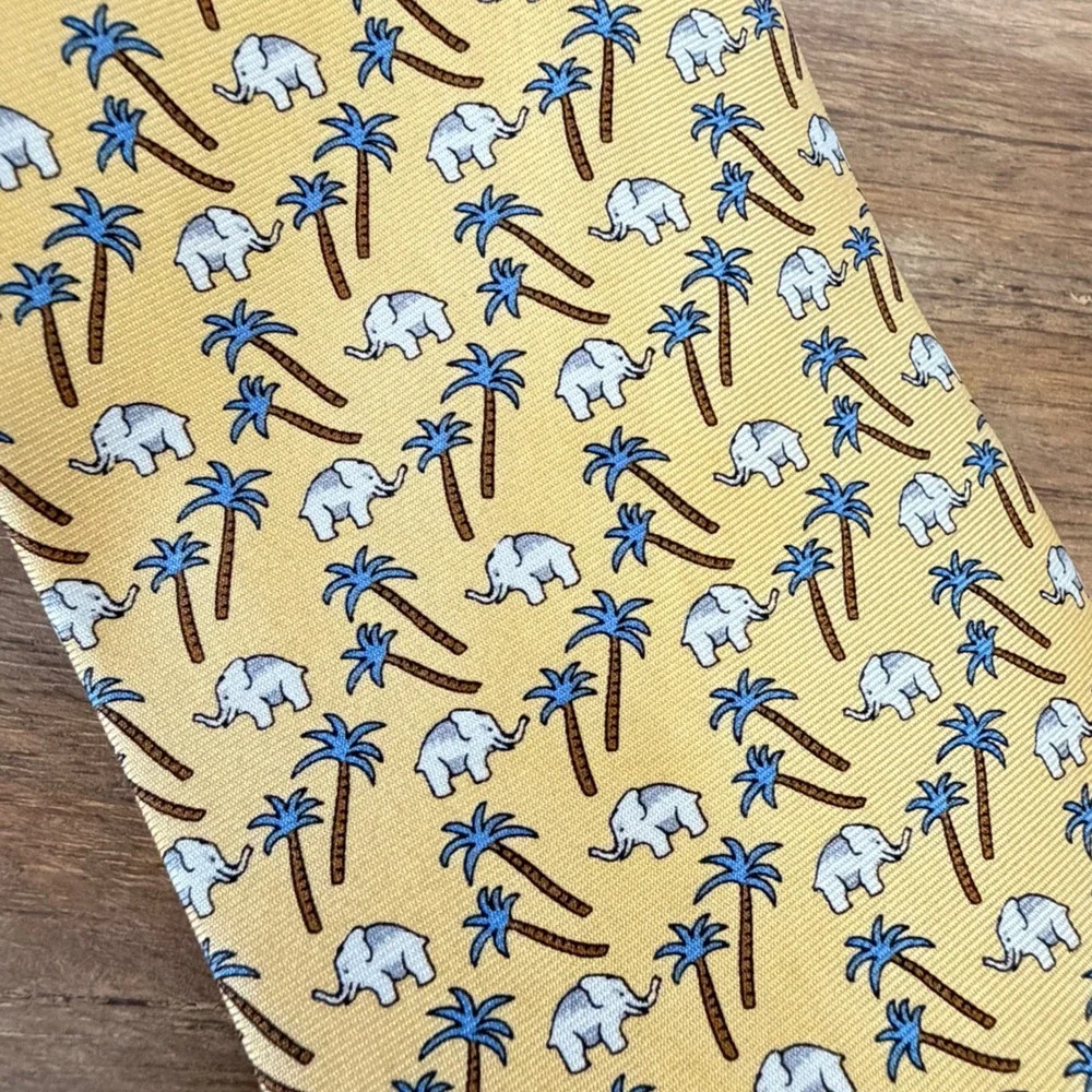 Jos. A. Bank Silk Tie OS Yellow Elephant Palm Tree Executive Collection Tropical